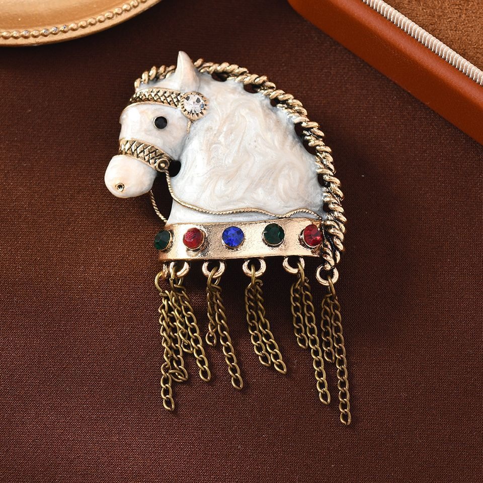 1 broche de moda vintage con c - Vintage Fashion Ads reseña y precio