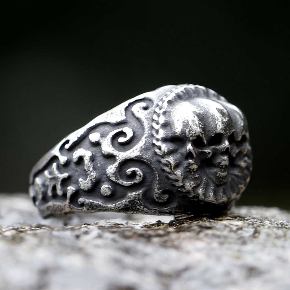 Anillo de calavera dominante n - Vintage Fashion Guide reseña y precio